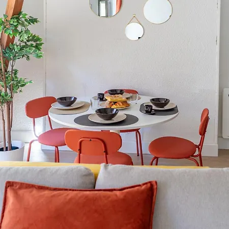 Au Coeur De L'effervescence Terracotta - Nuit A *